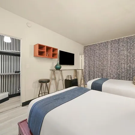 Chesterfield Hotel & Suites Miami Beach Exterior photo